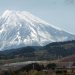 新幹線から富士山くっきり、雪少なく青い山容